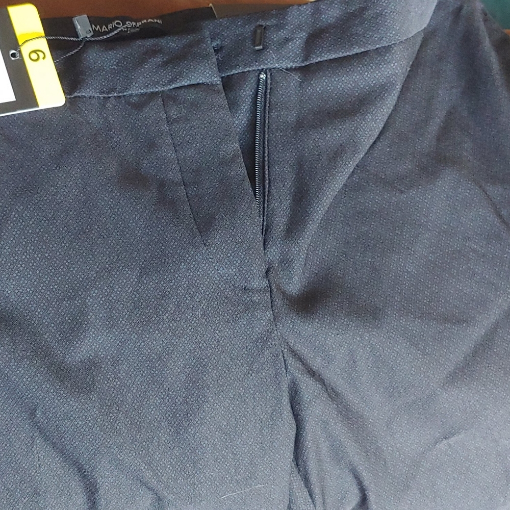 Dress pants - Picture 3 of 3